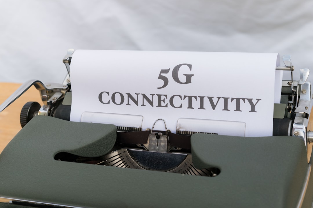5G技术赋能企业数字化转型：核心应用、软件工具与实施挑战